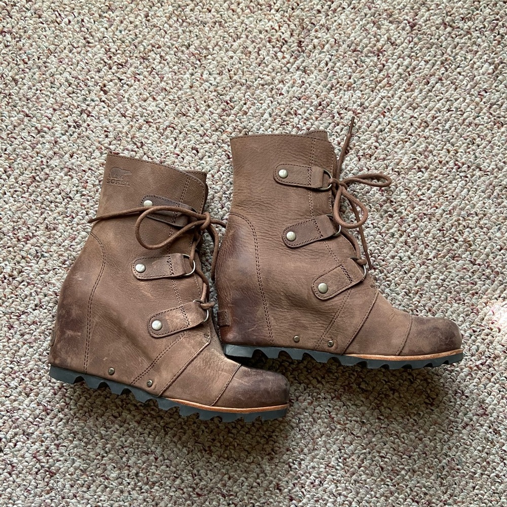 Sorel wedge boots
